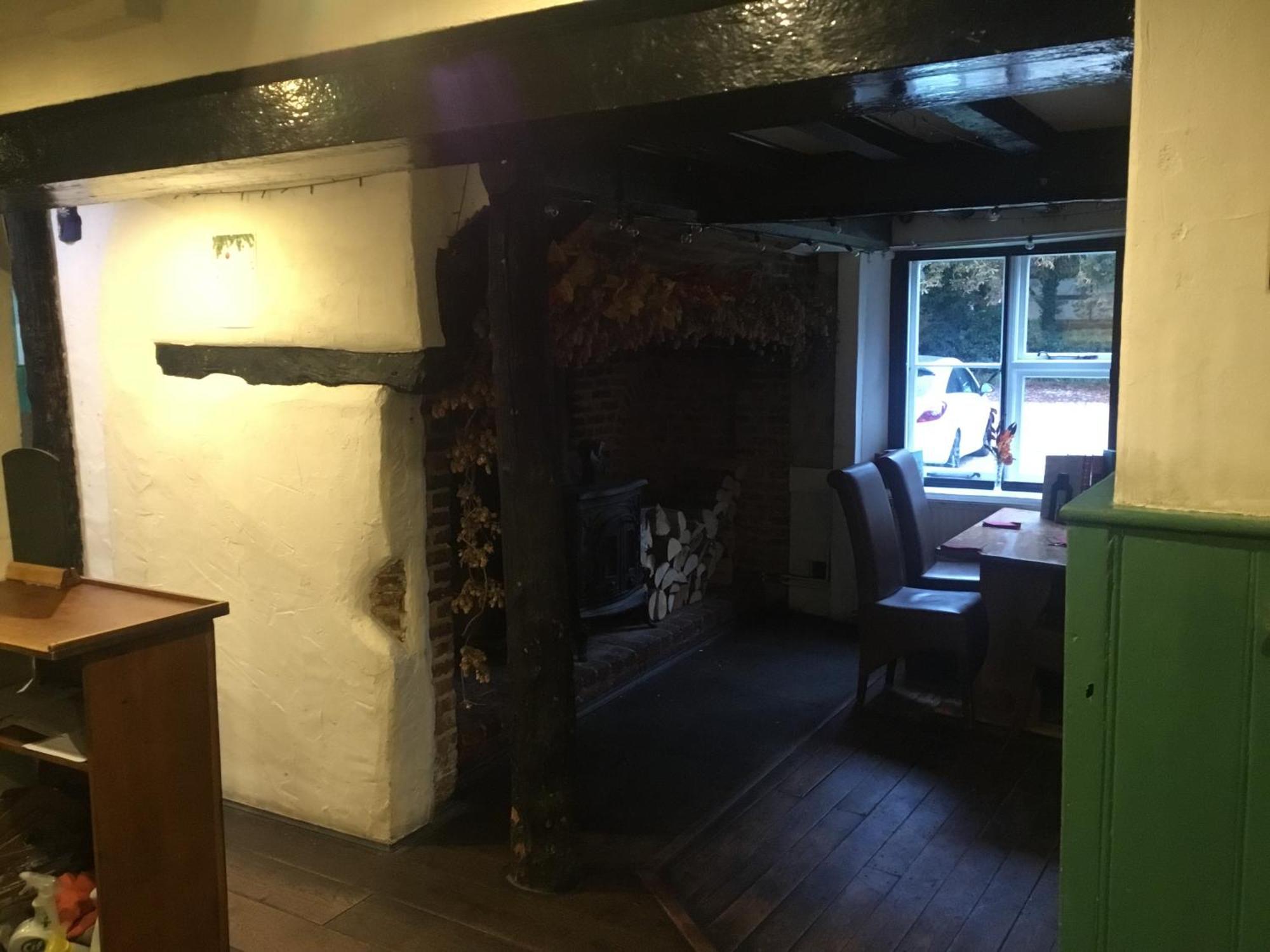 The Flying Horse Inn Boughton Aulph Exterior foto